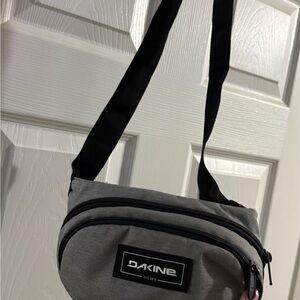 Dakine Black and Gray Belt Bag